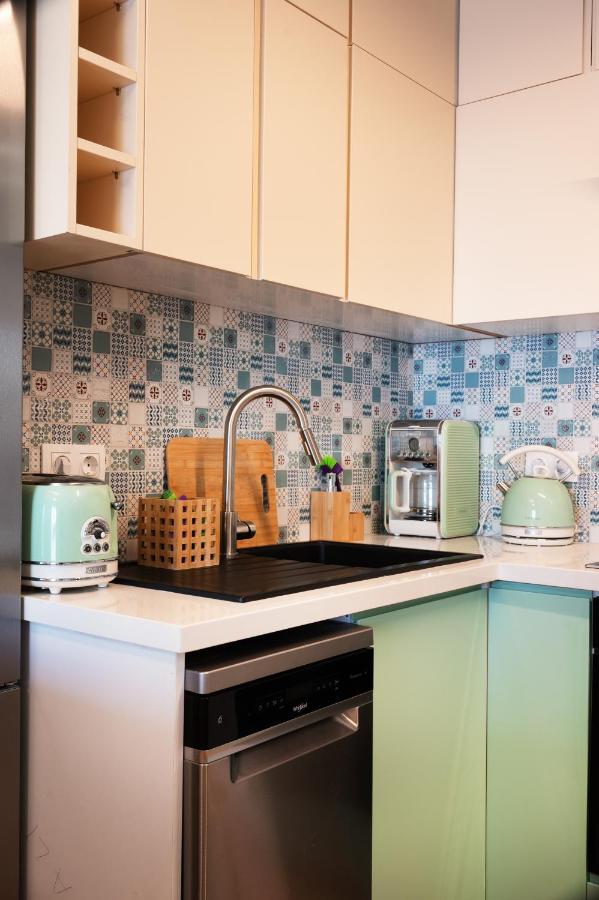 Luxury 1-Bedroom Apartment By The Sea In 아테네 외부 사진